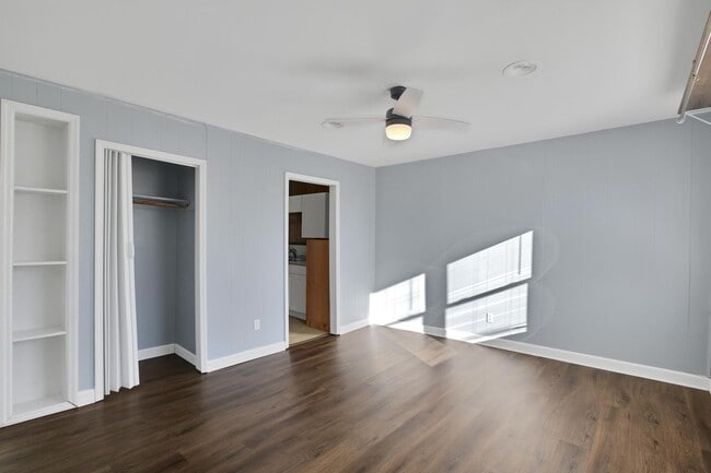 Building Photo - 2 Bedroom Duplex in Jacksonville