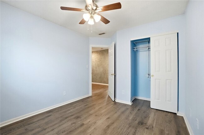Building Photo - 9083 Marquis Dr