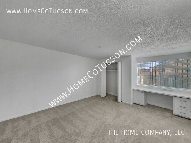 Building Photo - 8548 E Beverly St
