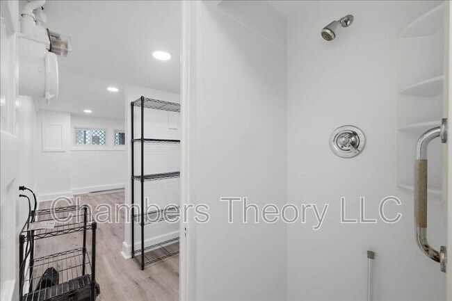Building Photo - 2230 Observatory Pl NW