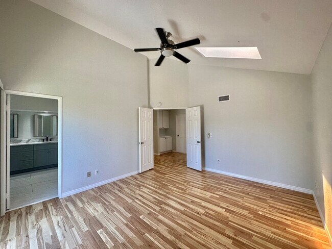 Building Photo - Spacious Updated Home In Desirable 92029 I...