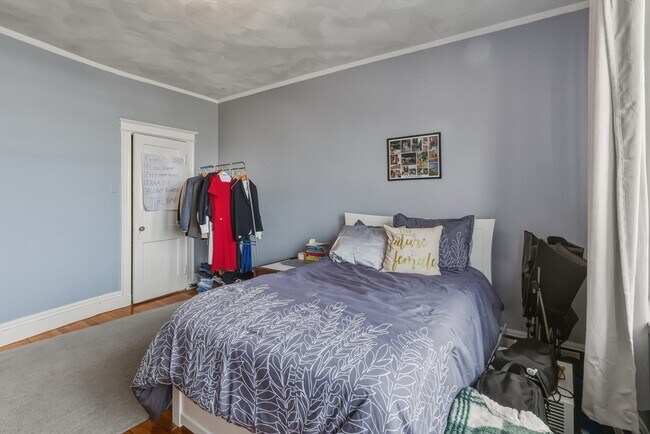 Building Photo - 1661 Commonwealth Ave