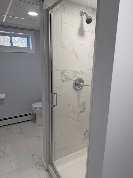 Building Photo - 105 Mohawk Ave