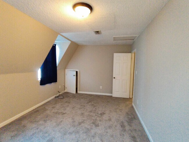 Building Photo - 2366 Gregory Dr