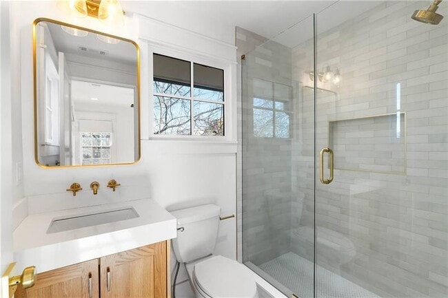 Building Photo - 636 Kennesaw Ave NE