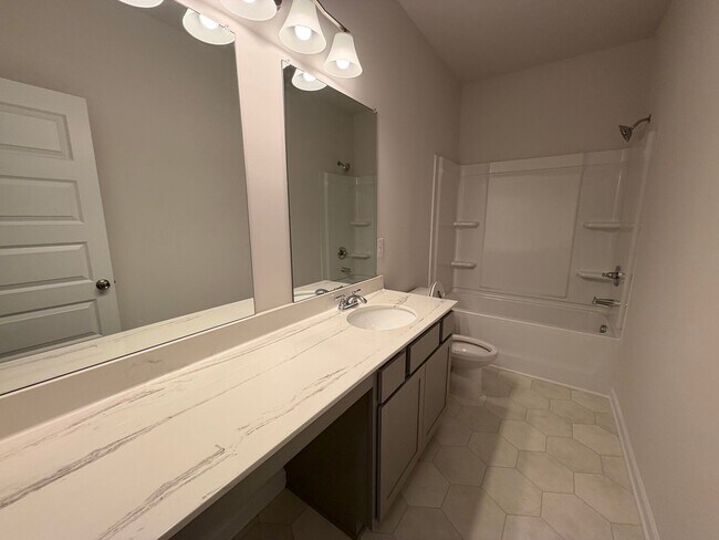 Building Photo - Brand New 4/3.5 House in West Rome- $2,195