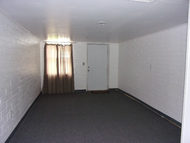 Building Photo - Walk to Lake Hollingsworth...Available Now