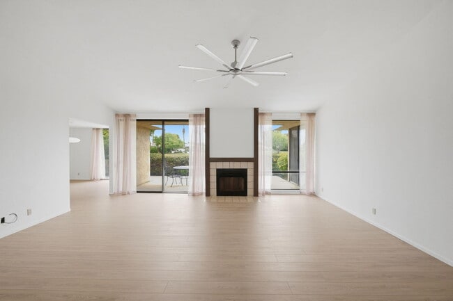 Building Photo - 72460 Rodeo Way