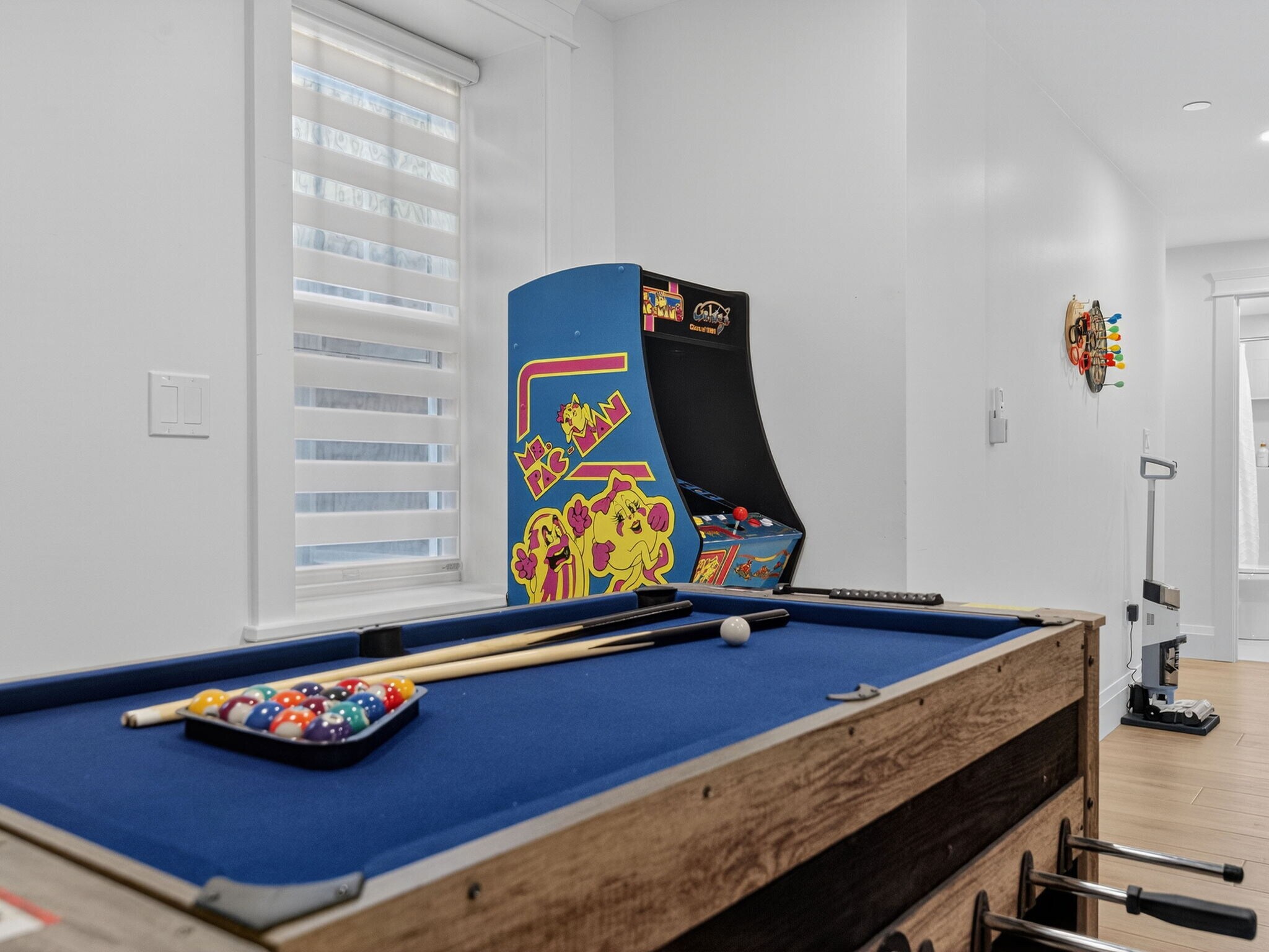 Building Photo - 359 Broadway