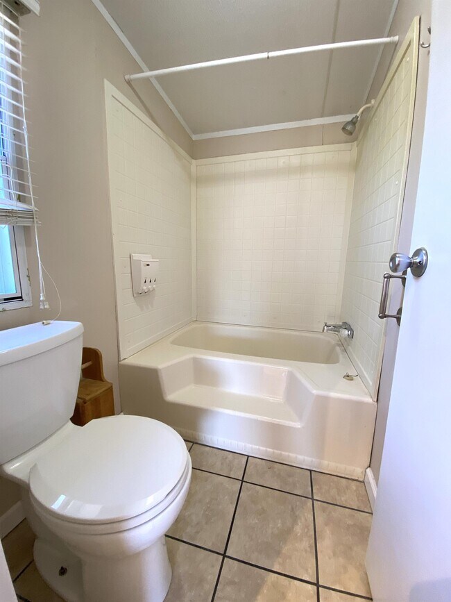 Building Photo - 54 Windy Hill Rd