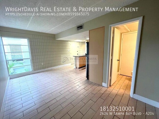 Building Photo - 2424 W Tampa Bay Blvd