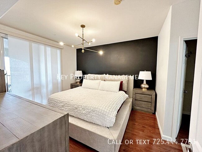 Building Photo - FULLY FURNISHED 1 BEDROOM CONDO IN GATED C...