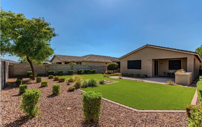 Building Photo - 5059 N 183rd Ln