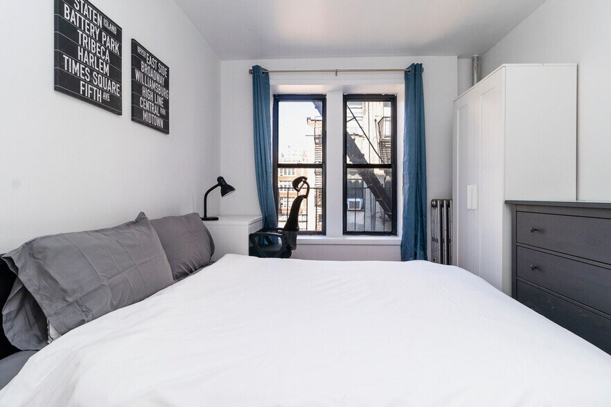 Building Photo - 1789 1st Ave