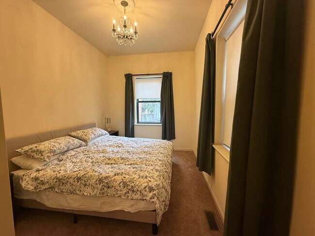 Building Photo - "Furnished Urban Oasis: Spacious 1-Bedroom in Prime St. Louis Location, SOULARD – 900 Sq Ft of Co...