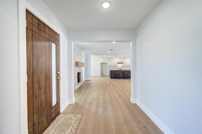 Building Photo - 1810 Eagle Falls Ct