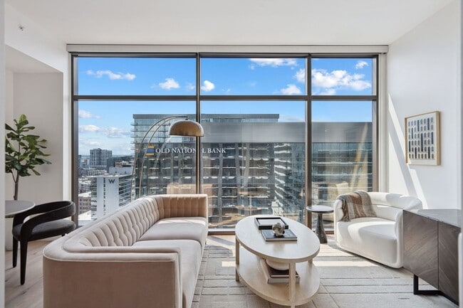 Building Photo - 1212 Demonbreun St