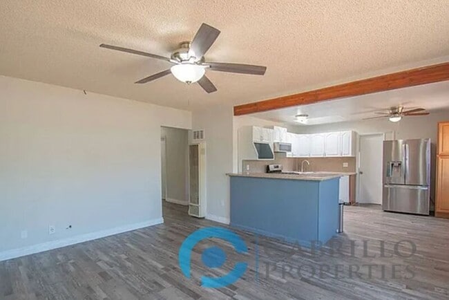 Building Photo - 6311 Inman St