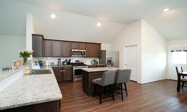 Building Photo - 20202 Creekdale Bend Dr
