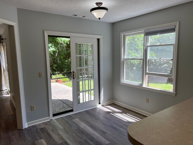 Building Photo - Lowcountry Style Home in Hilton Head Plantation- Unfurnished