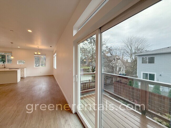 Building Photo - 1944 Olympia Ave NE