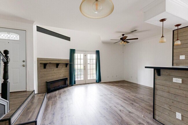 Building Photo - Corner of Comfort: Elevate Your Lifestyle ...
