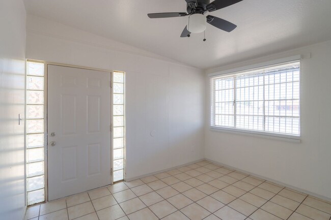 Building Photo - 3 Bedroom with Bonus Room and with Large Y...