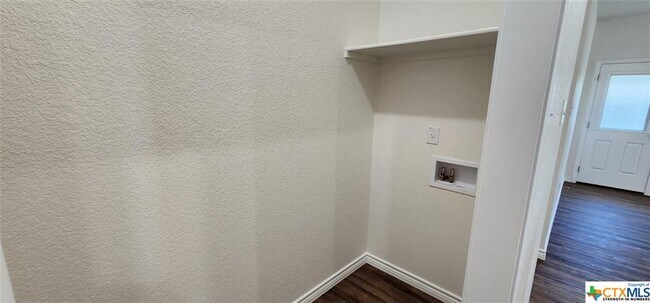 Building Photo - 1108 Carlsberg Dr