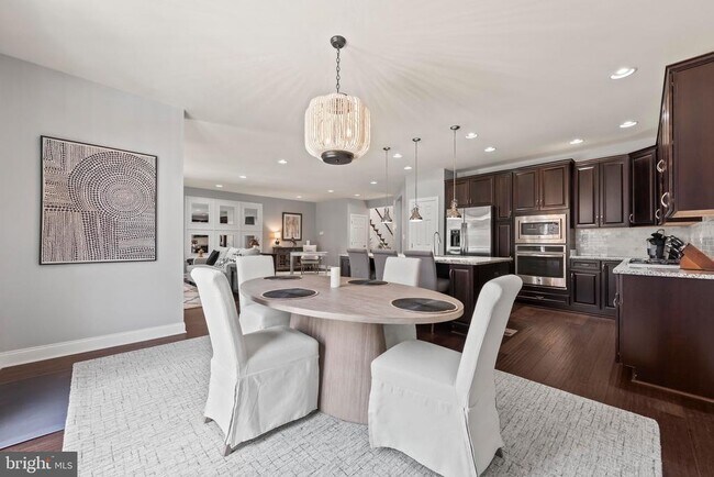 Building Photo - 23303 Mount Middleton Square