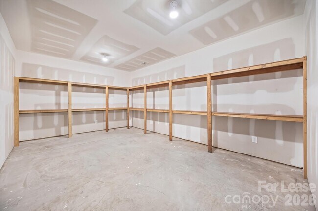 Building Photo - 415 Fischer Rd
