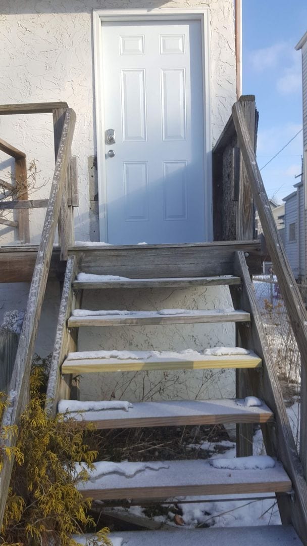 Building Photo - 356 E 13th Ave