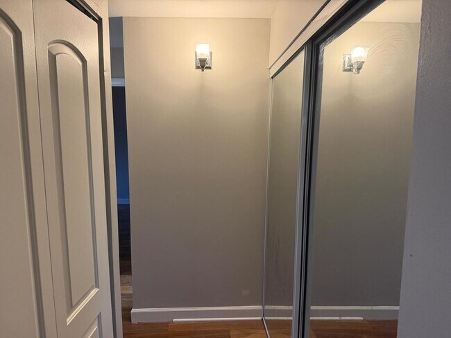 Building Photo - 1463 Mercury Dr