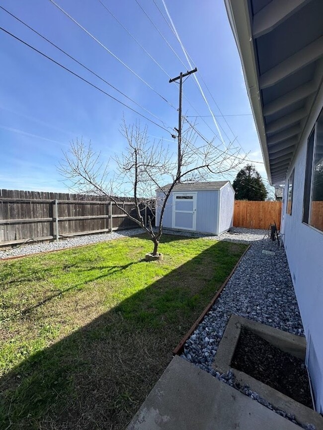Building Photo - A place to Call Home in Westwood Manor!