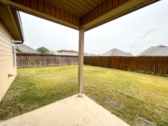 Building Photo - 524 Cautillion Dr