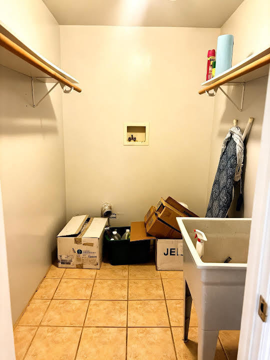 Building Photo - 3827 S Archer Ave