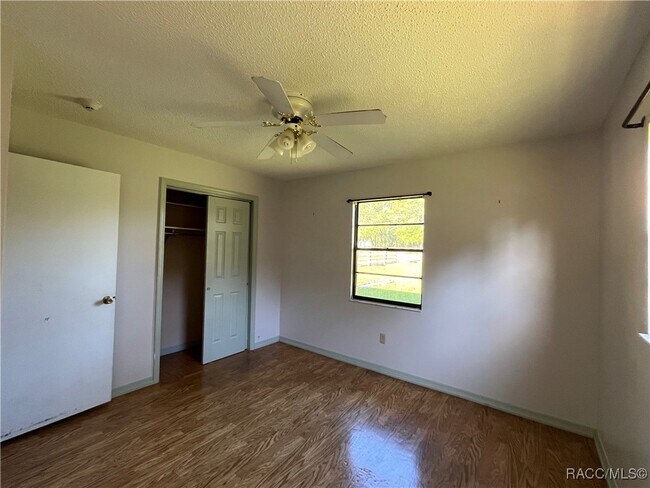 Building Photo - 1711 N Croft Ave