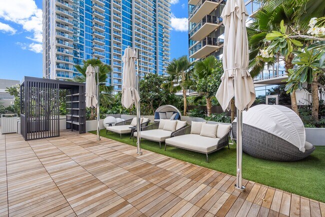 Building Photo - Sky Ala Moana West #2204 — 1BR/1BA/1PK — $...