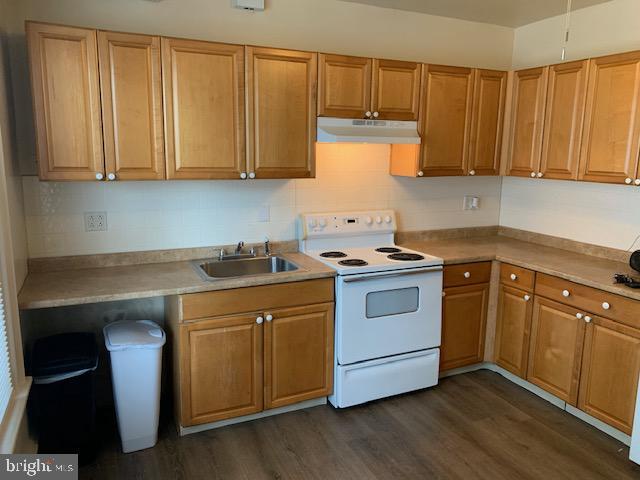 Building Photo - 7045 Torresdale Ave