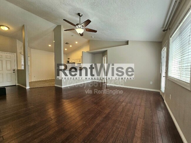 Building Photo - 13307 W Satinleaf Dr