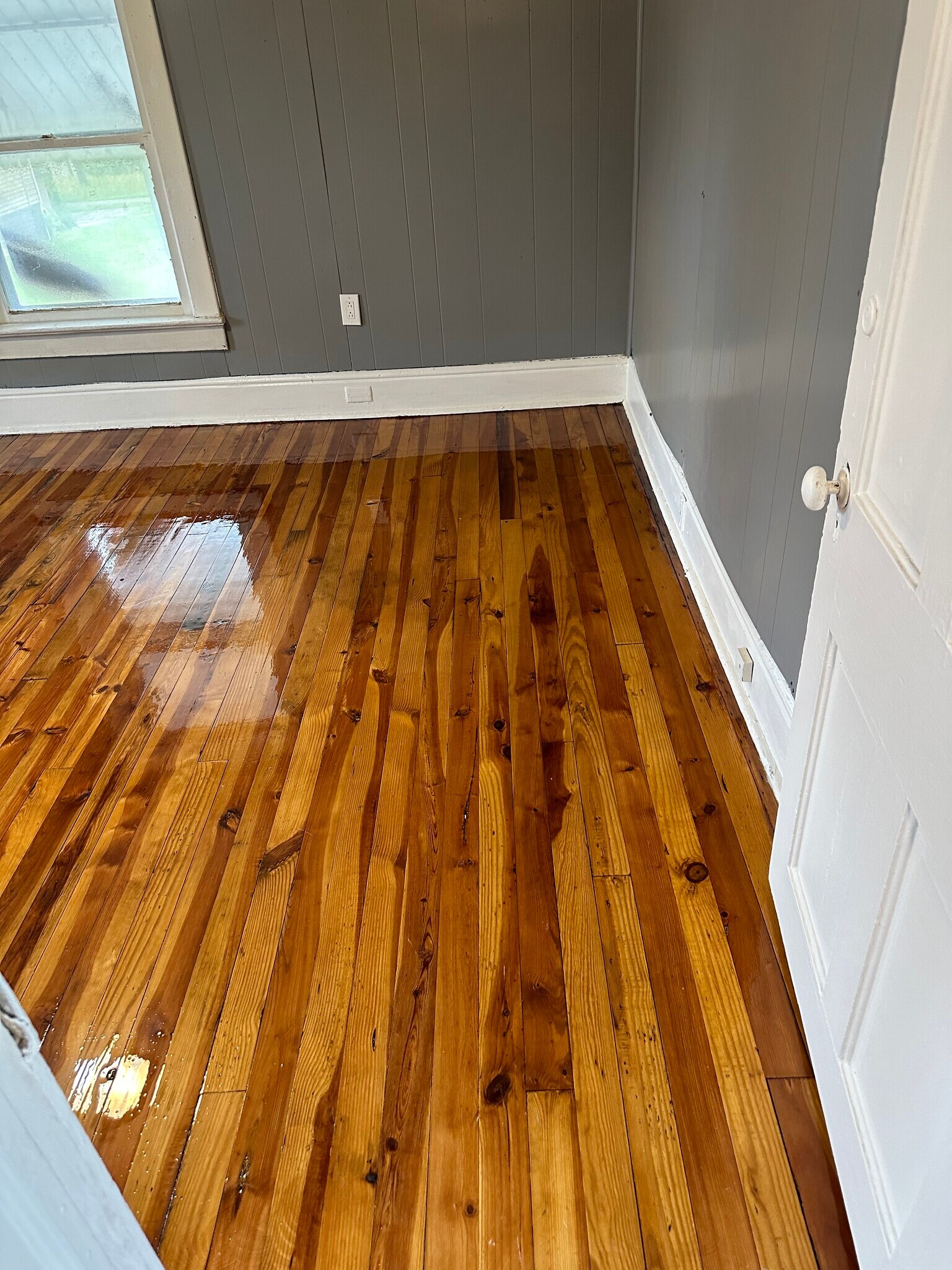 Building Photo - 1127 Wallis Ave