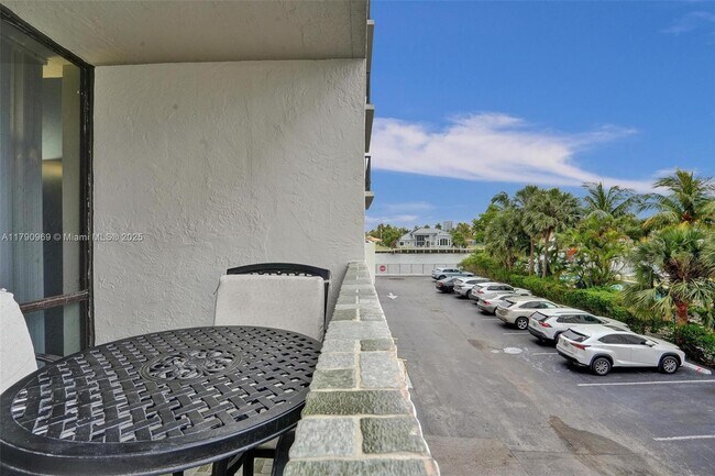Building Photo - 2017 S Ocean Dr