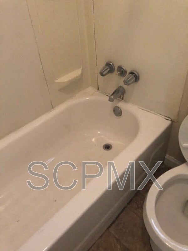 Building Photo - 2000 Hugo Ave