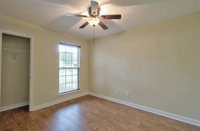 Building Photo - 235 Augusta Way