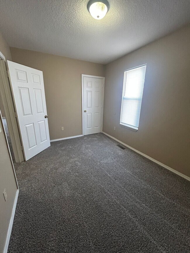 Building Photo - New Listing!!!