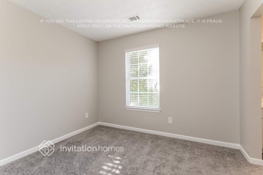 Building Photo - 460 Hulan Way