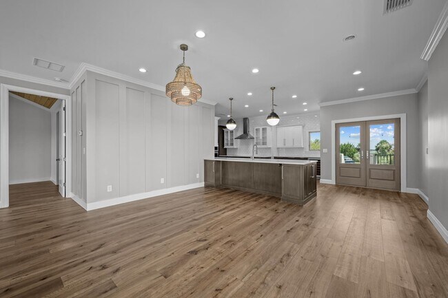 Building Photo - 3505 Harbor Dr