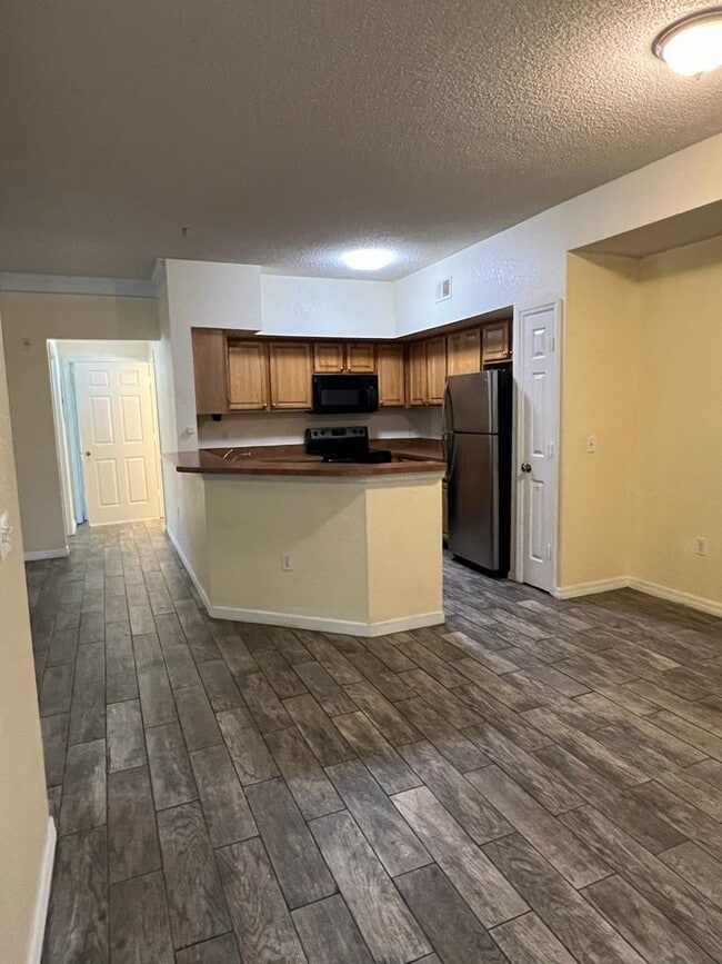 Building Photo - 13025 Mulberry Park Dr