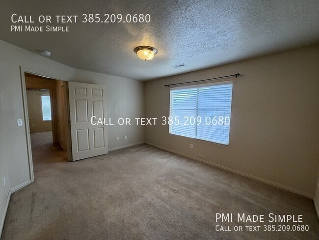 Building Photo - 2954 1310 W