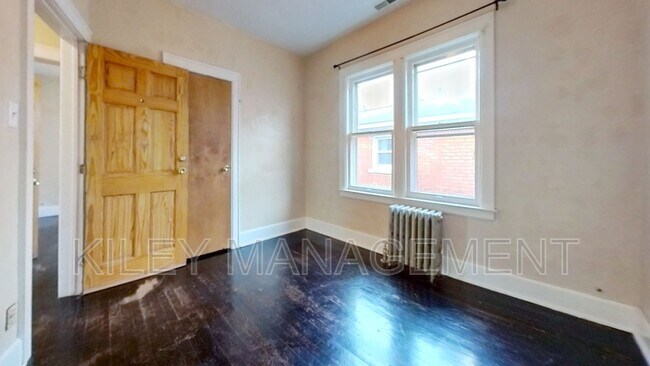 Building Photo - 16211 Fairfield St