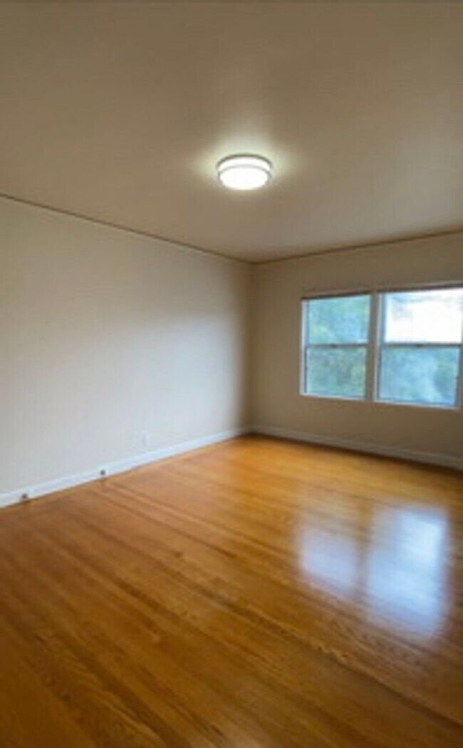 Building Photo - 38-40 15th Avenue